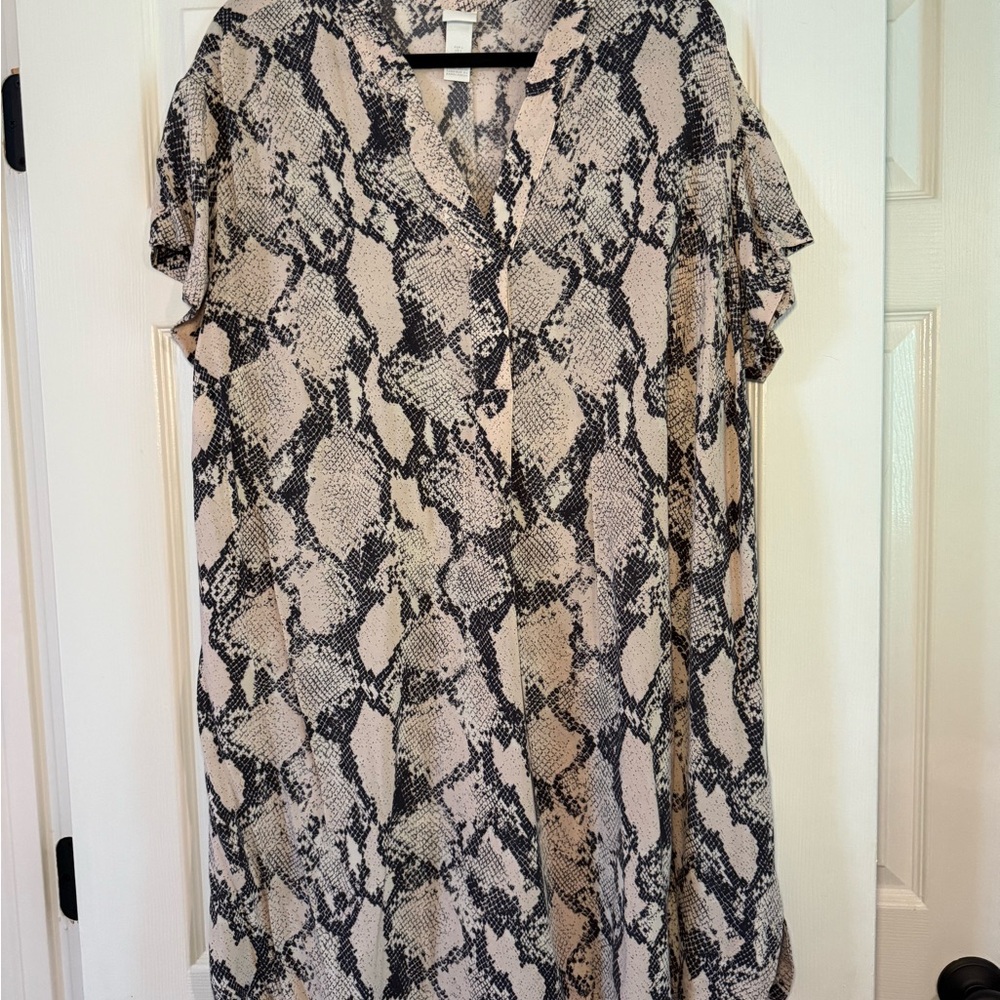 H&M Snakeskin Short Sleeve Dress
